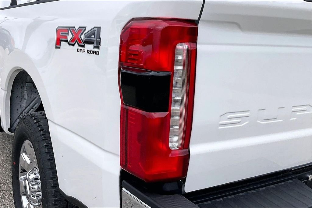 New 2026 Ford Super Duty F-250 Lariat 4D Crew Cab