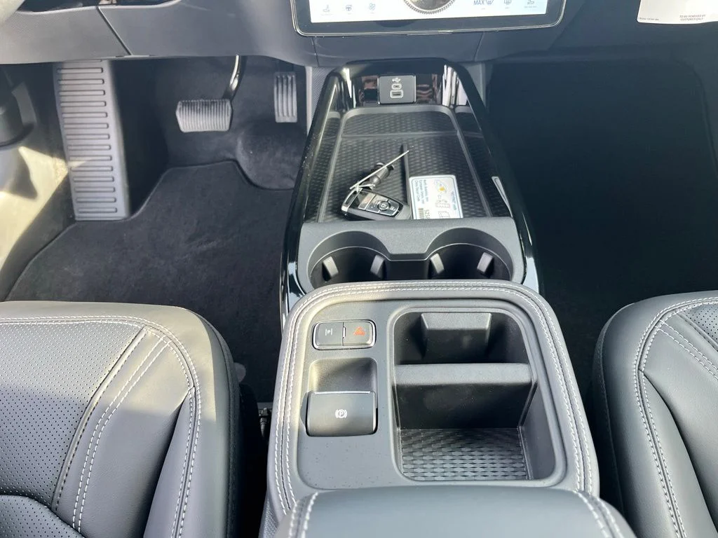 New 2026 White Ford Premium image 19