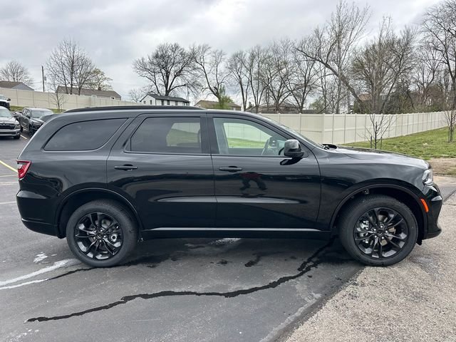 New 2026 Diamond Black Clear-Coat Exterior Paint Dodge GT image 5