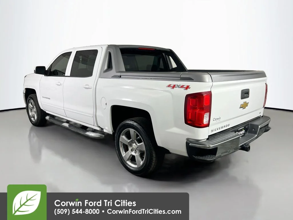 Used 2017 White Chevrolet LT image 10