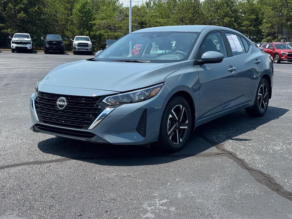 Used 2025 Gray Nissan SV image 7