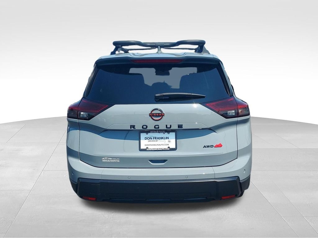 Used 2025 Gray Nissan Rock Creek image 4