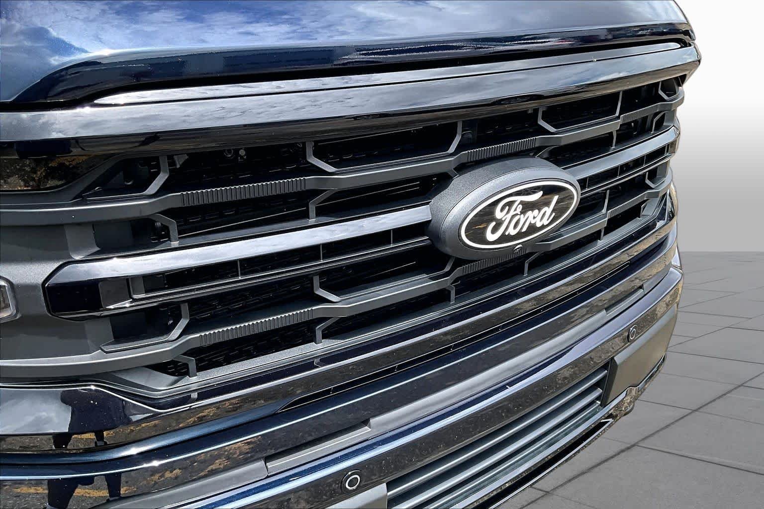 Used 2025 Antimatter Blue Metallic Ford XLT image 30