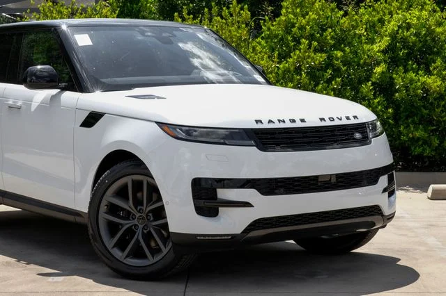 New 2026 Fuji White Land Rover SE image 9