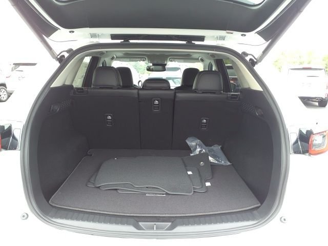 Used 2025 White Mazda 2.5 S Preferred Package image 21
