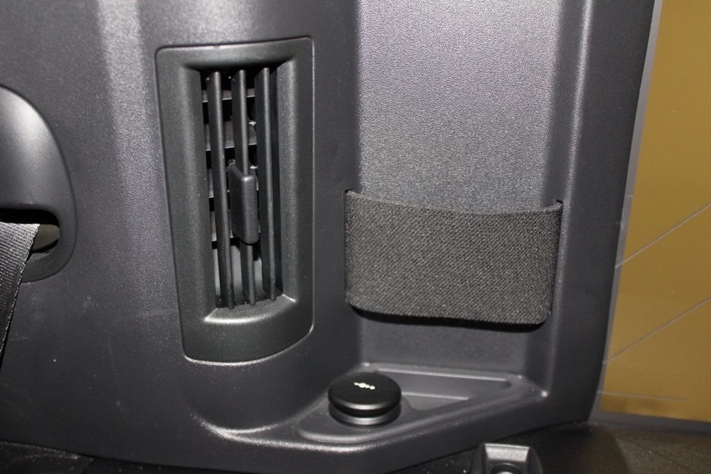 Used 2022  Land Rover XS Edition image 50
