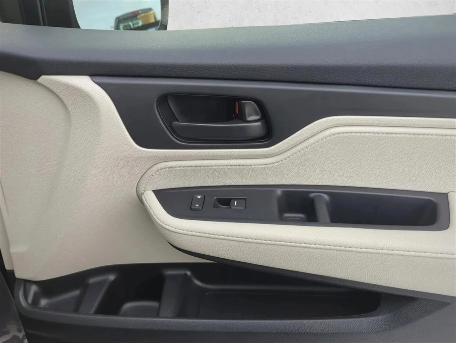 Used 2025 Gray Honda EX-L image 26
