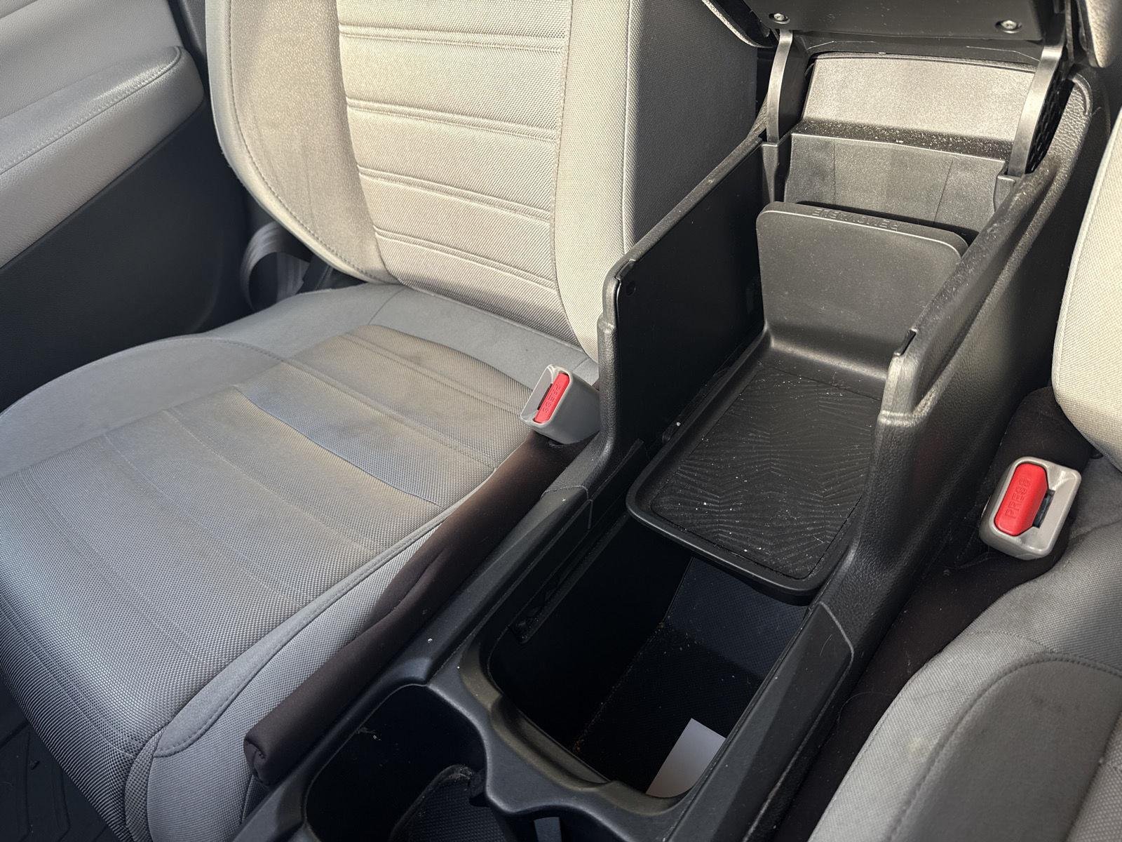 Used 2018 Lunar Silver Metallic Honda LX image 15