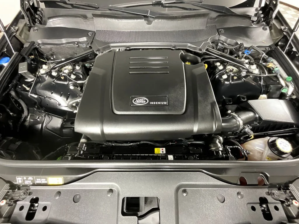 Certified Used 2025 Black Land Rover S image 30