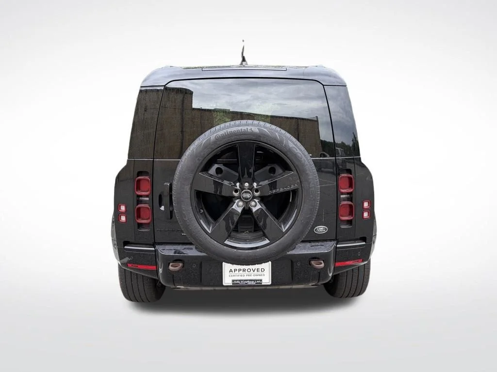 Certified Used 2023 Black Land Rover X-Dynamic SE image 7