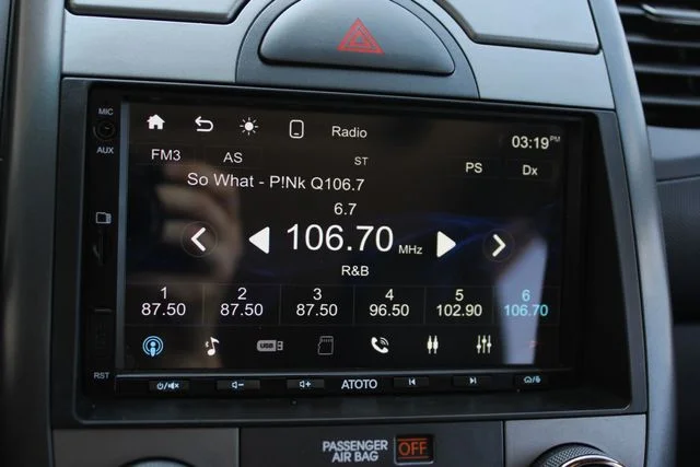 Used 2010 Red Kia Plus image 14