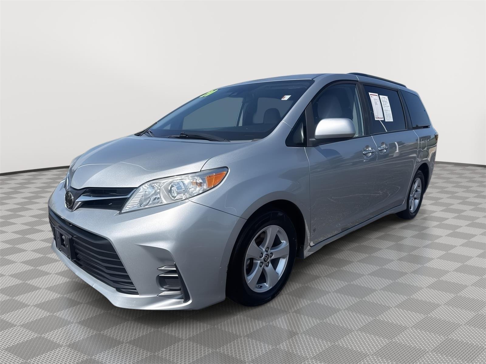 Used 2020 Toyota Sienna LE with VIN 5TDKZ3DC6LS057096 for sale in Kansas City