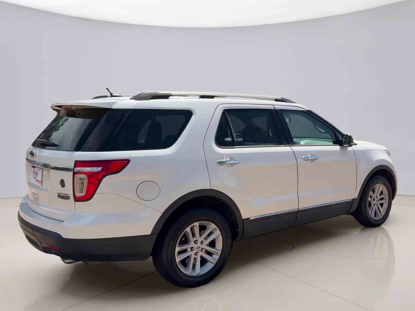 Used 2013 White Ford XLT image 5