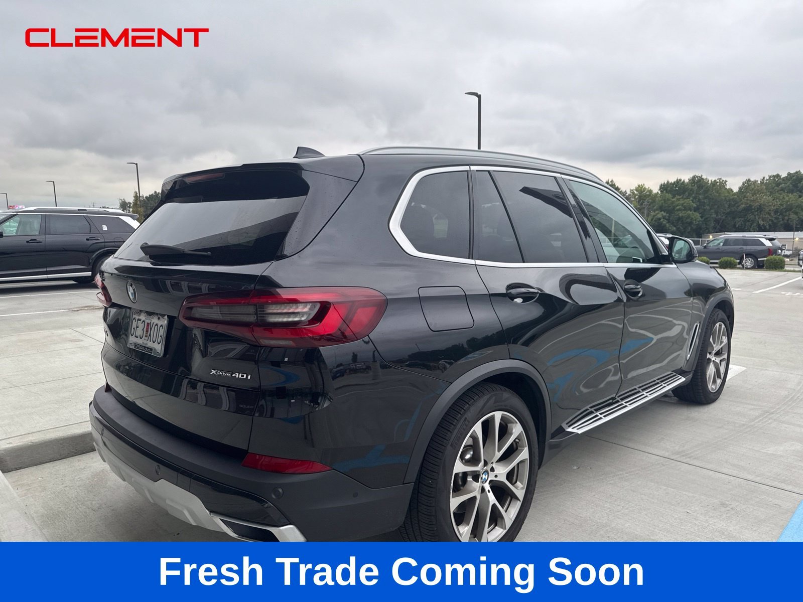 Used 2021 Black BMW xDrive40i image 3