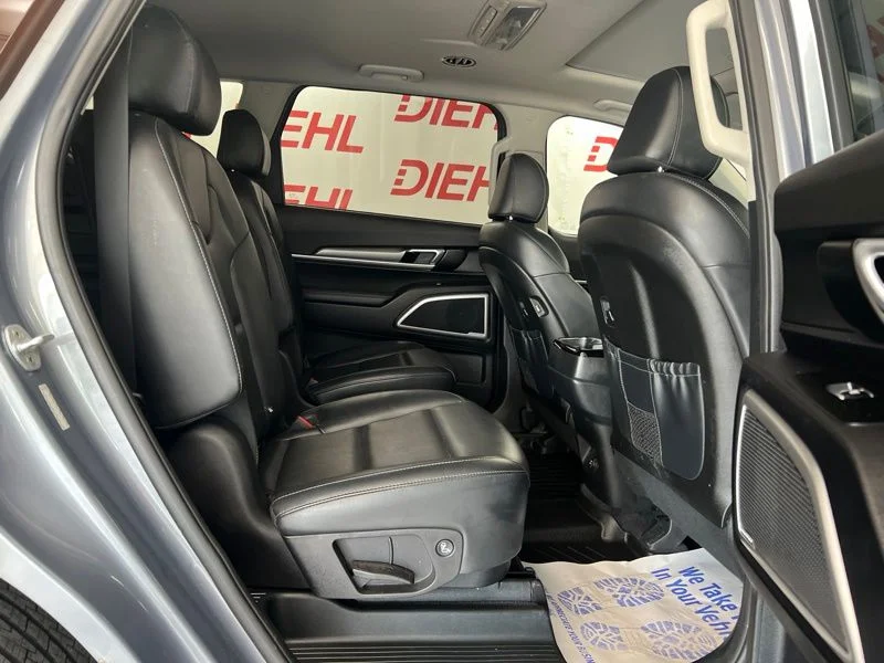 Used 2020 Silver Kia S image 10