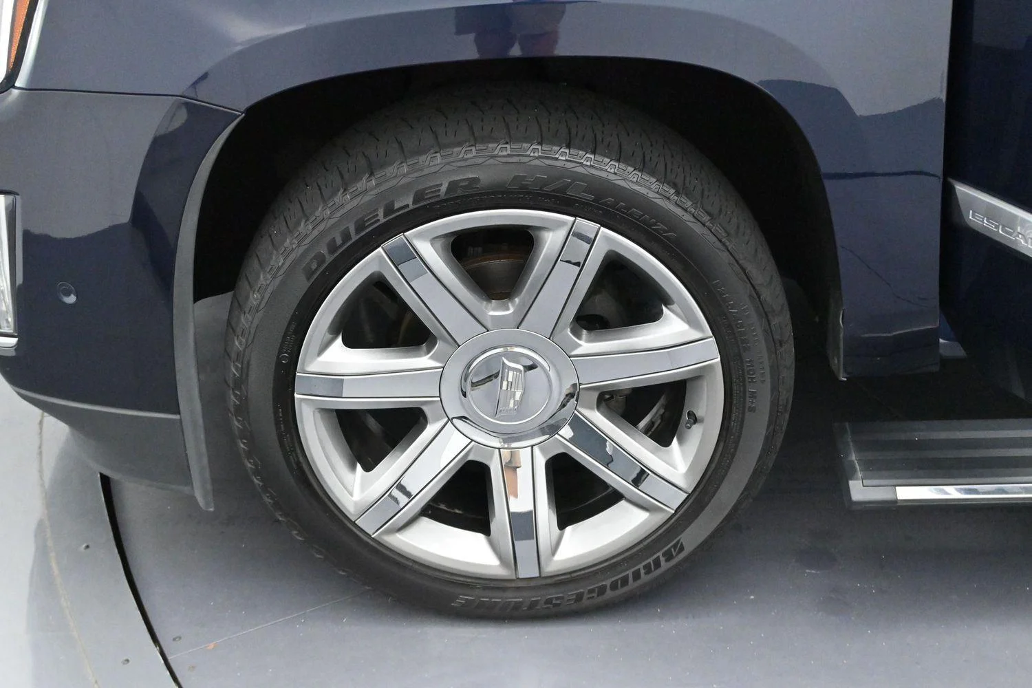 Used 2019 DARK ADRIATIC BLUE METALLIC Cadillac Premium Luxury image 39