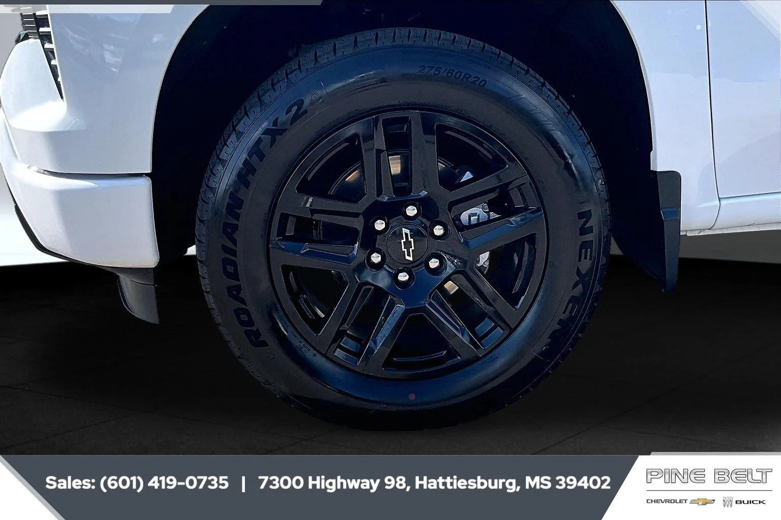 Used 2024 Summit White Chevrolet RST image 8