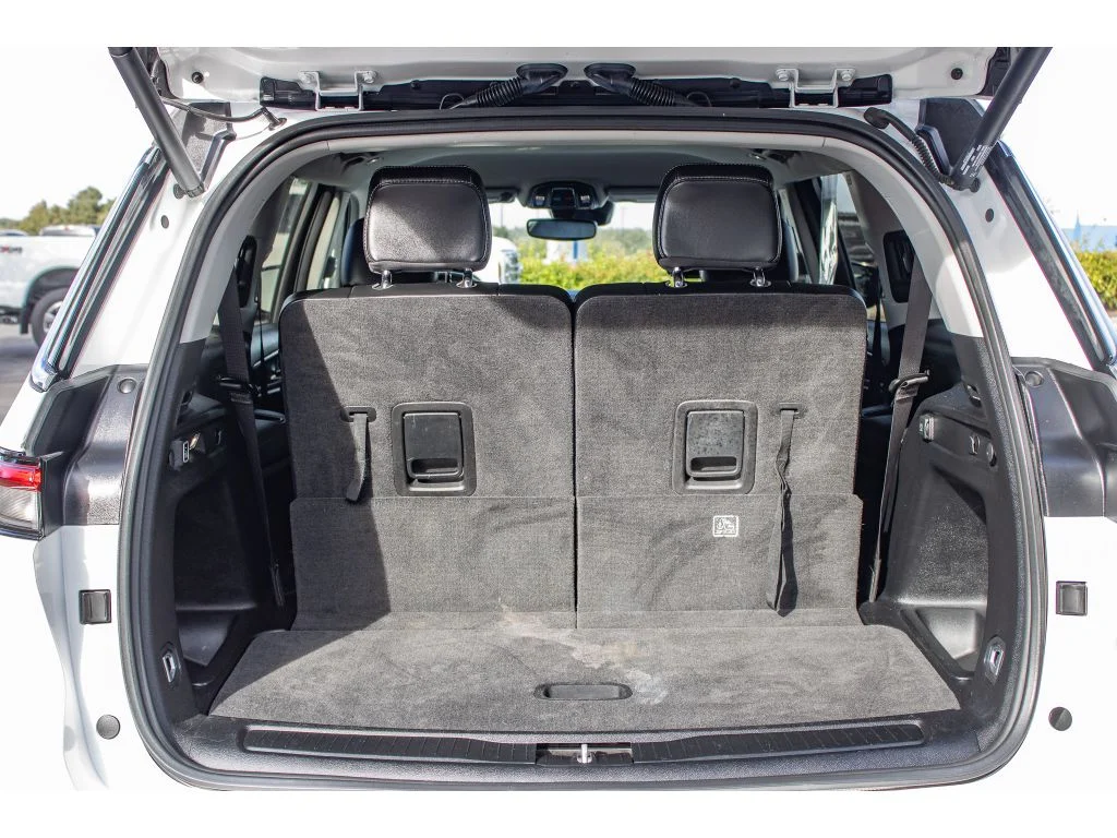 Used 2021 Bright White Clearcoat Jeep Limited image 12