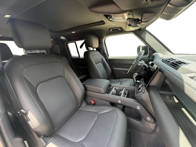 New 2026 Keswick Green Land Rover Trophy Edition Keswick image 16