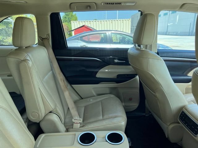 Used 2016 Black Toyota Limited Platinum V6 image 4
