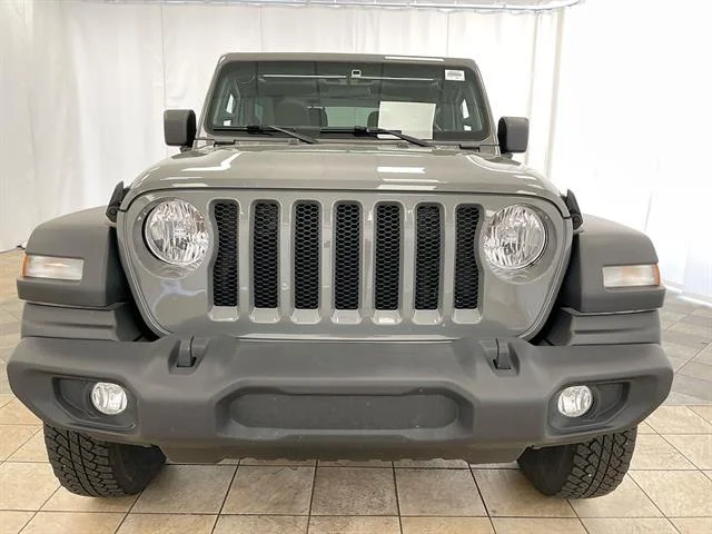 Used 2021 GRAY Jeep Sport image 31