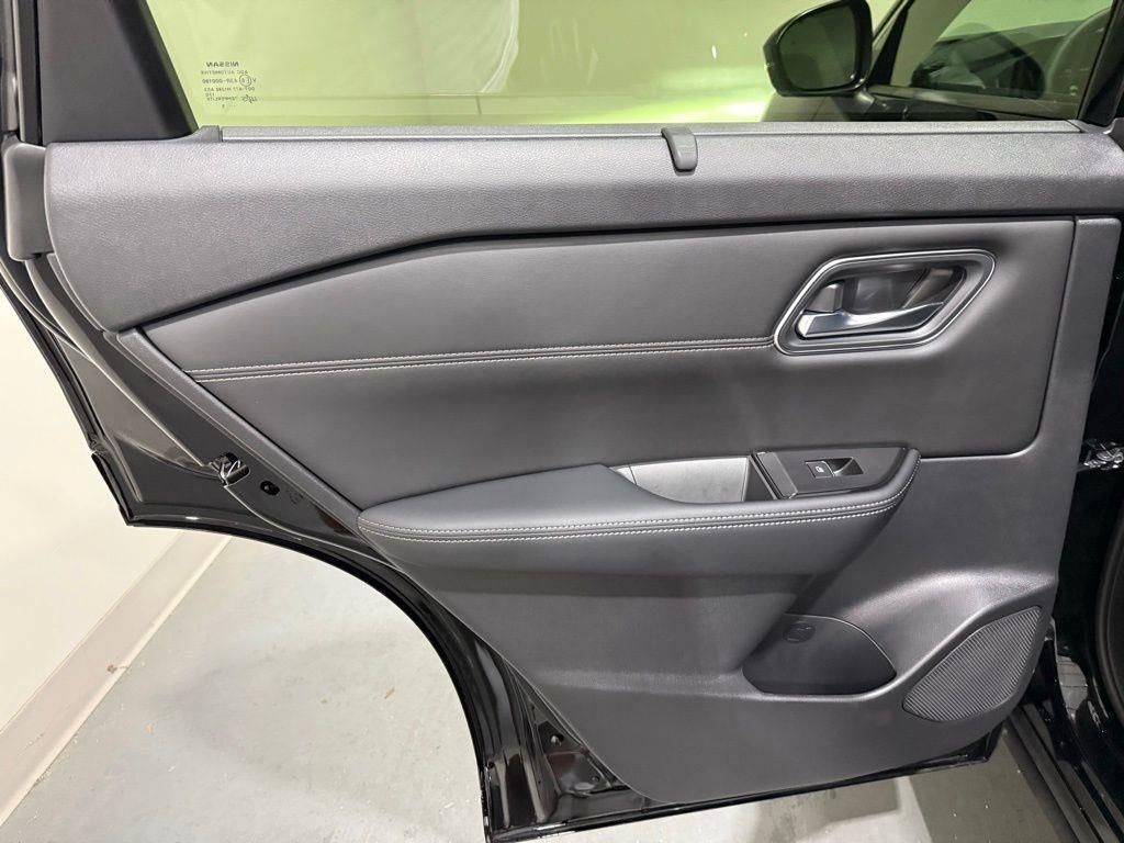 2026 Nissan Rogue Platinum - Photo 20