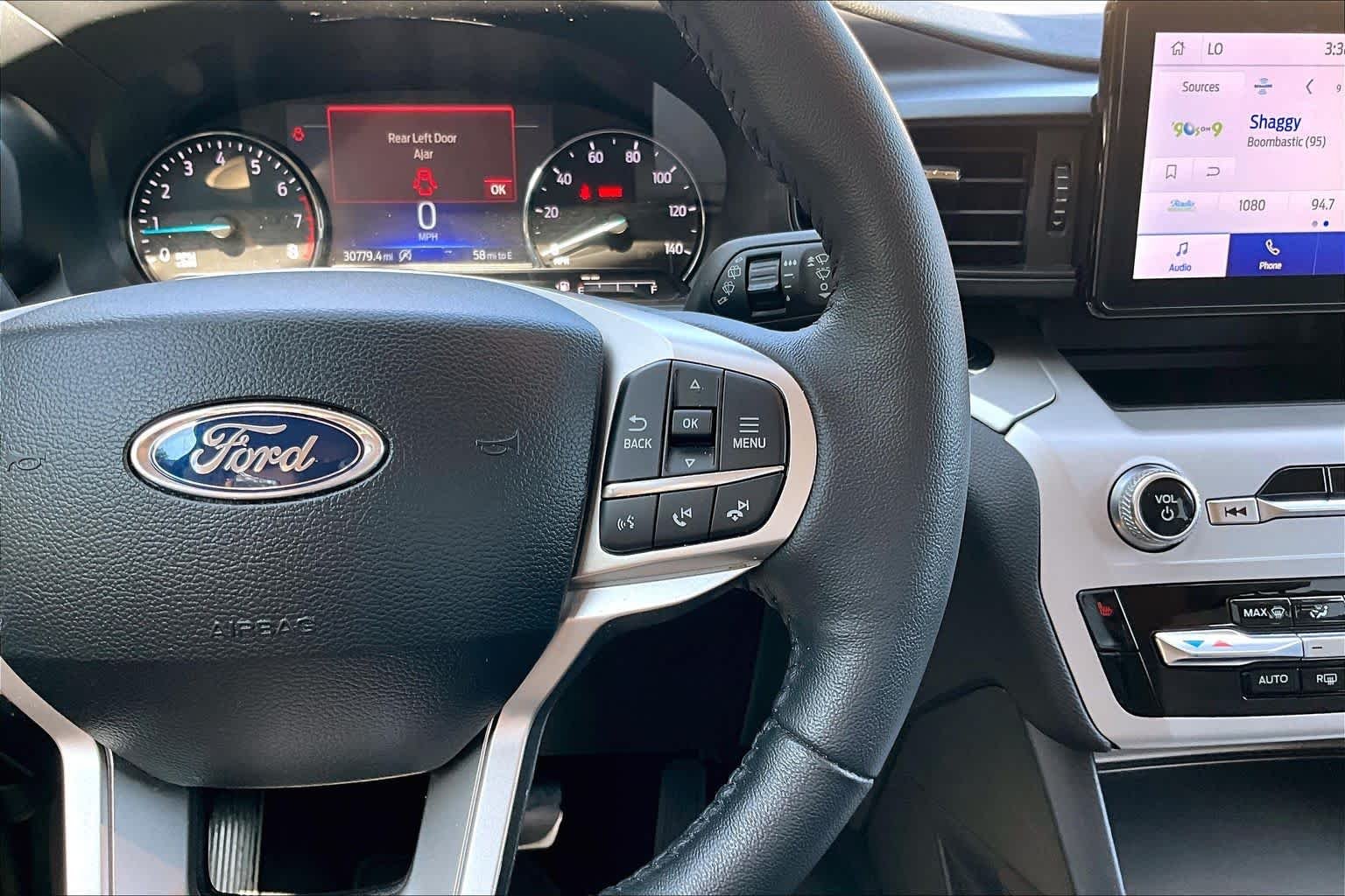 Used 2024 Star White Metallic Tri-Coat Ford XLT image 25