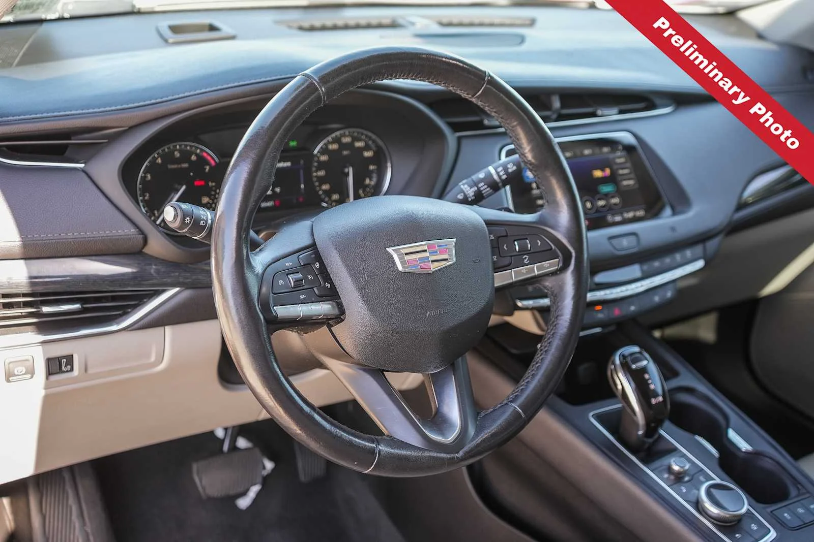 Used 2020 Red Horizon Tintcoat Cadillac FWD Premium Luxury image 14