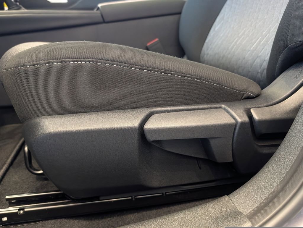 2026 Nissan Sentra SV - Photo 15