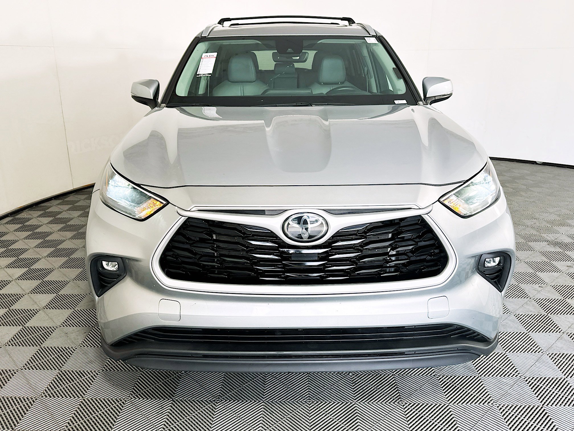 Used 2023 Celestial Silver Metallic Toyota XLE image 8