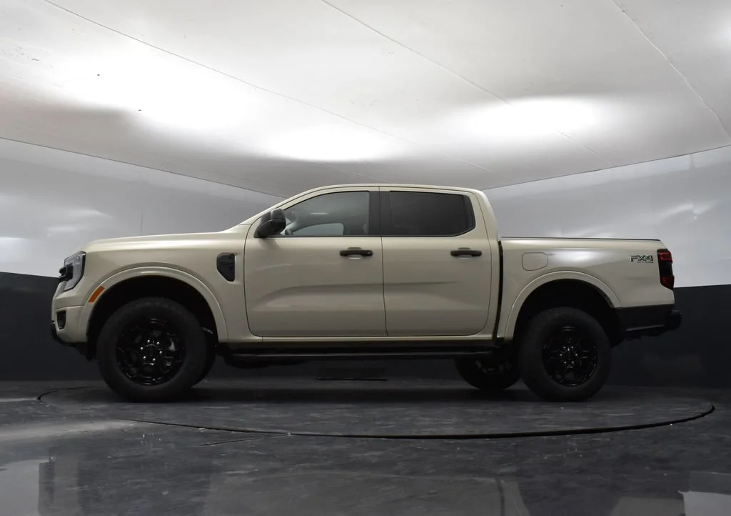 New 2026 Beige Ford XLT image 29