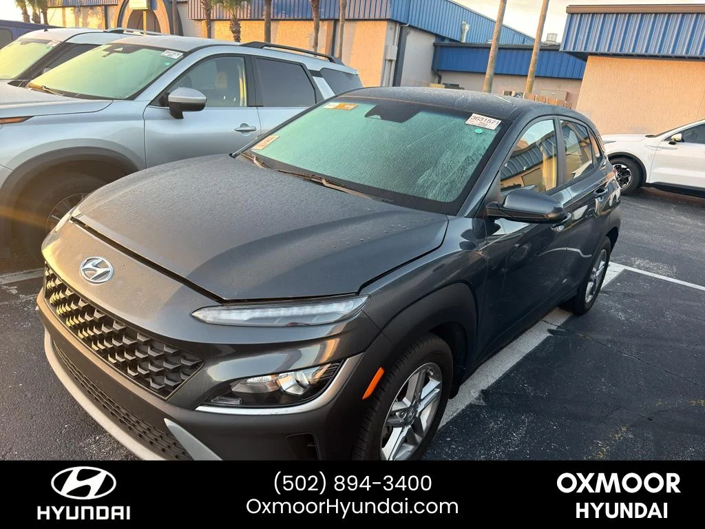 Used 2022 Thunder Gray Hyundai SE image 2