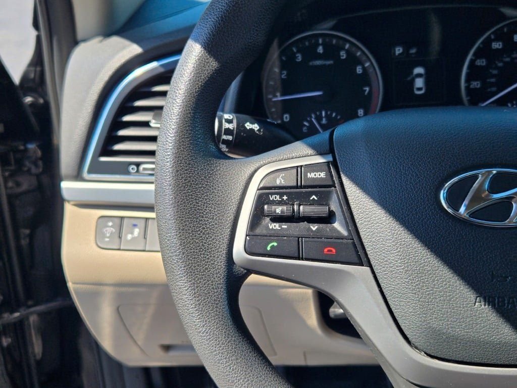 Certified Used 2018 Phantom Black Hyundai SEL image 26