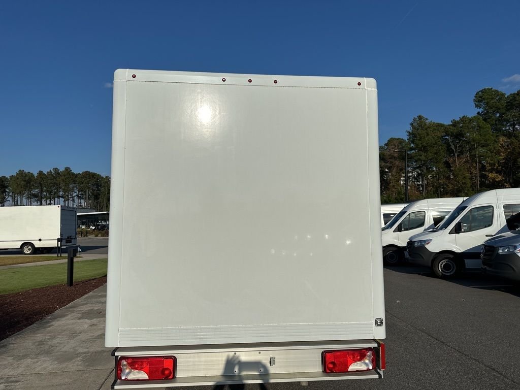 Used 2022 White Mercedes-Benz 144 Cab Chassis image 7