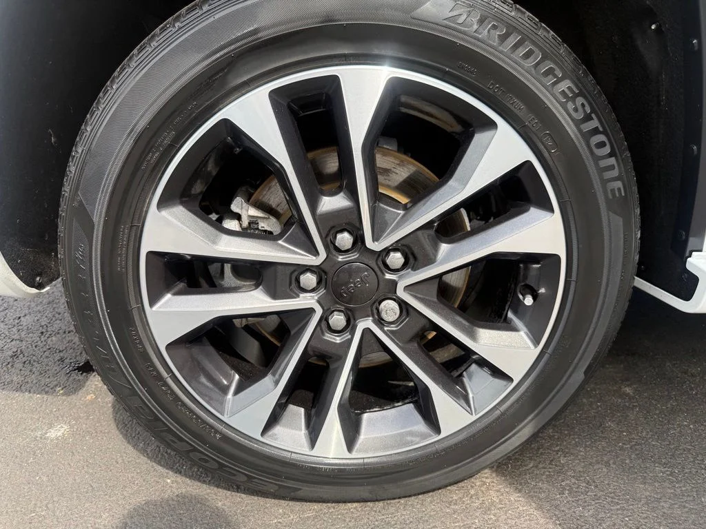 Used 2021 White/off-white Jeep Overland image 50