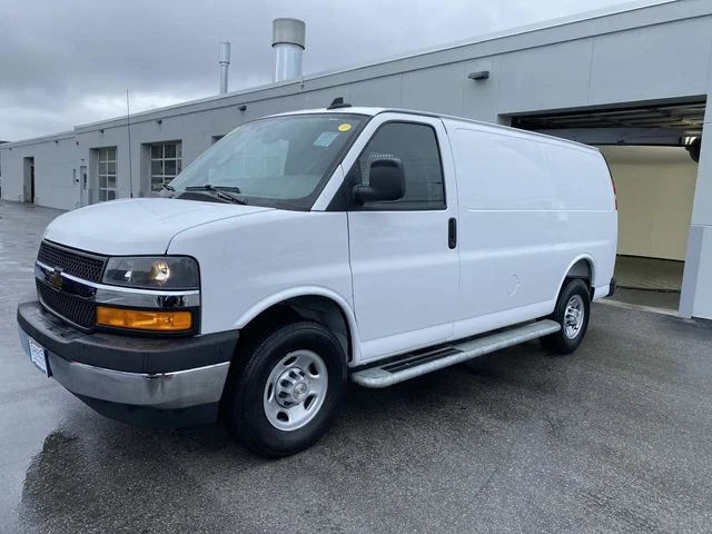 Used 2025 White Chevrolet Work Van image 4