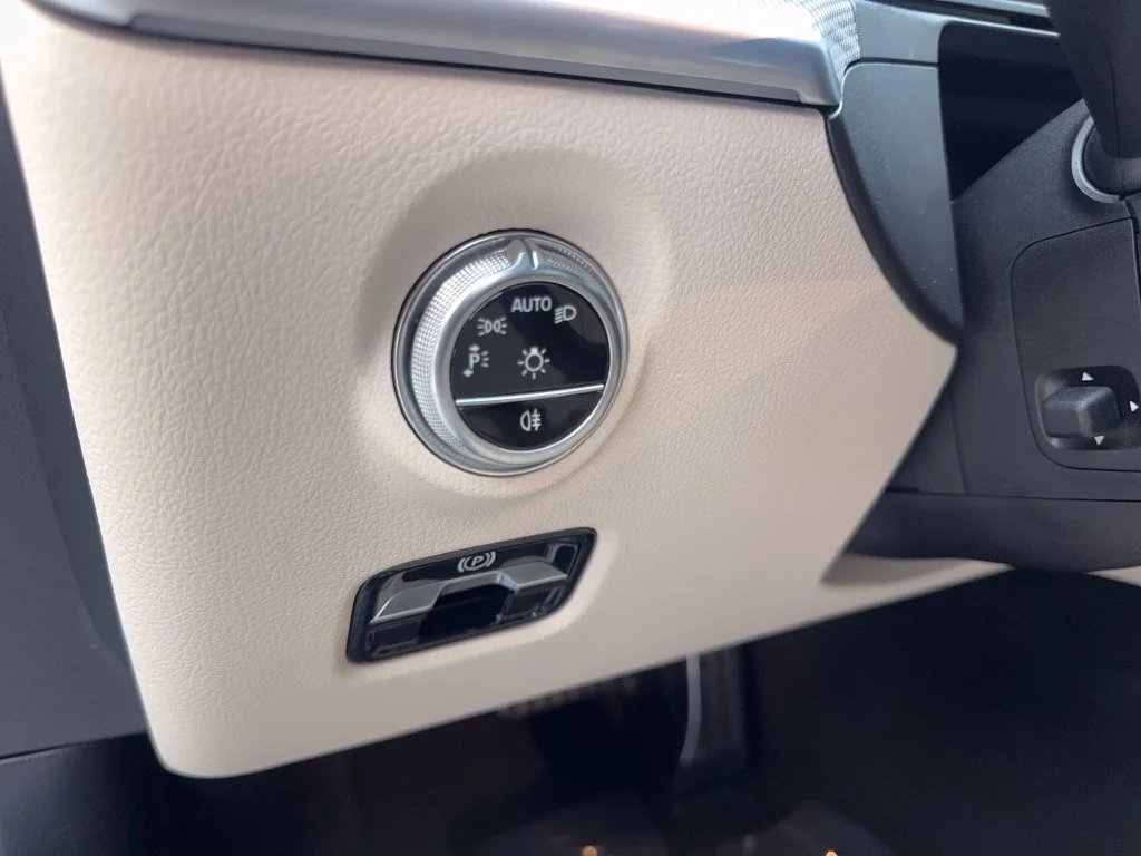Used 2024 Silver Mercedes-Benz CLE 450 image 37