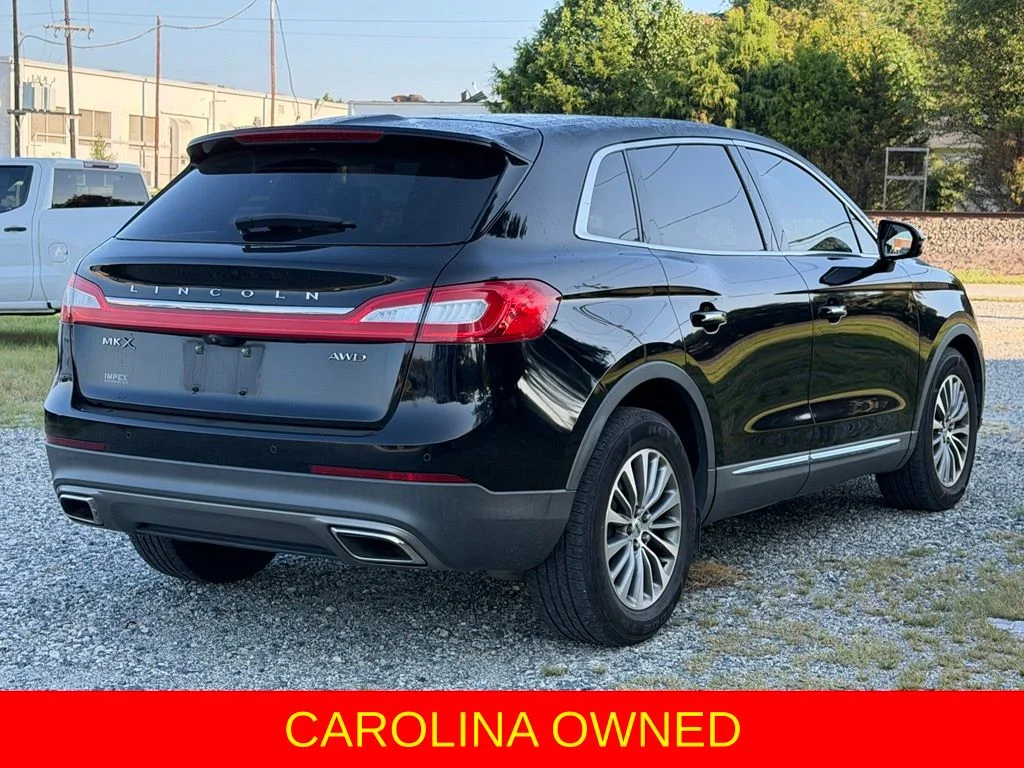 Used 2016 Black Lincoln Select image 5