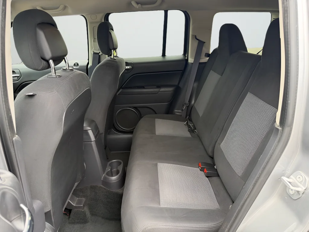 Used 2016 Silver Jeep Sport image 19