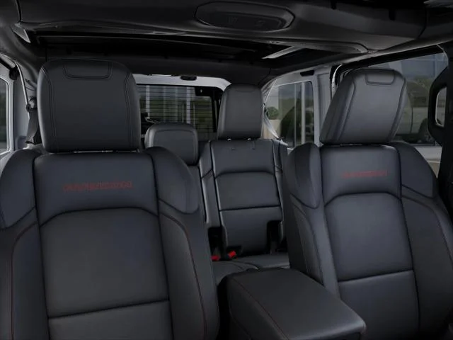 New 2026 Granite Crystal Metallic Clear-Coat Exterior Paint Jeep Rubicon X image 78
