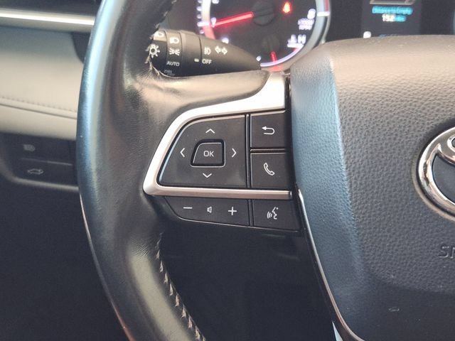 Used 2021 Black Toyota L image 29