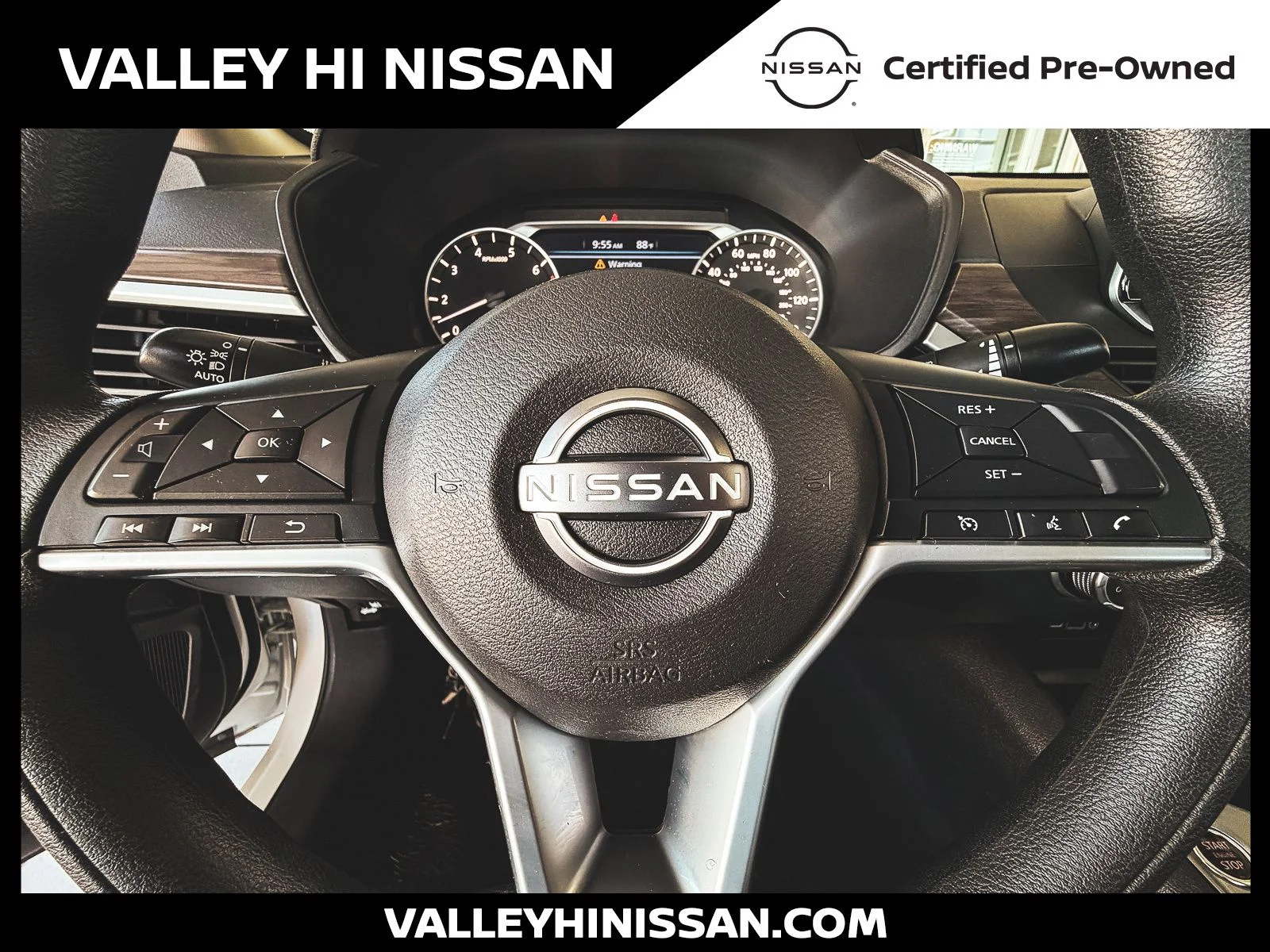 Used 2025 White Nissan 2.5 SV image 29
