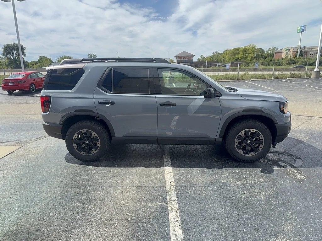 New 2026 Sonic Gray Pearl Honda TrailSport Elite image 4