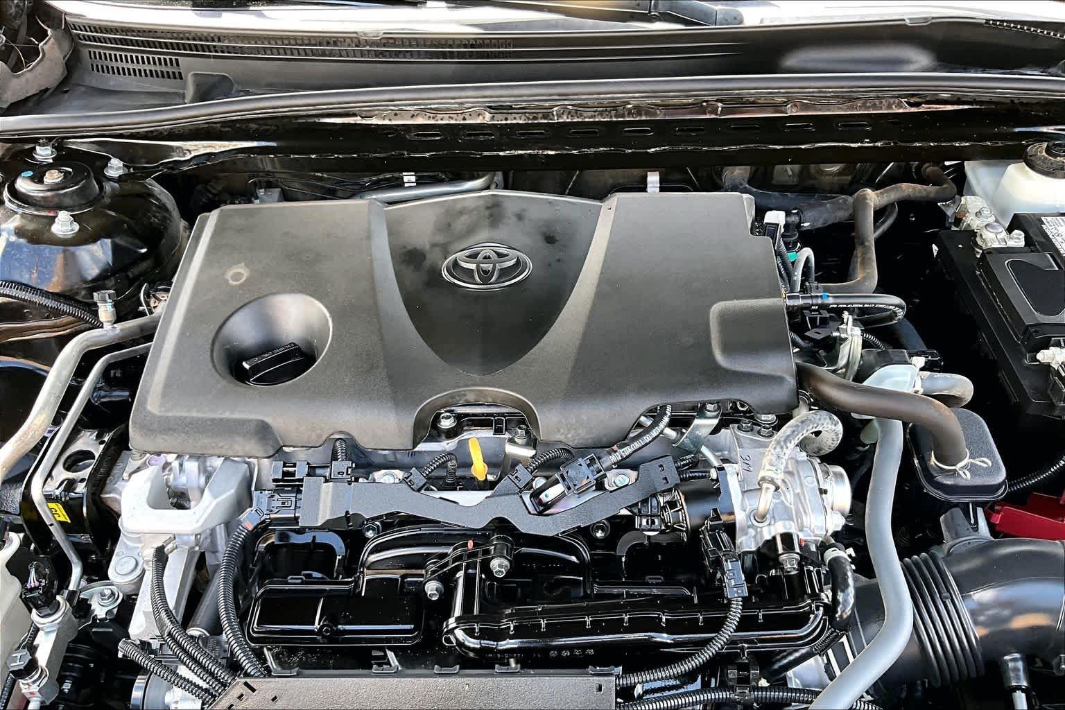 Used 2022 Midnight Black Metallic Toyota SE image 30