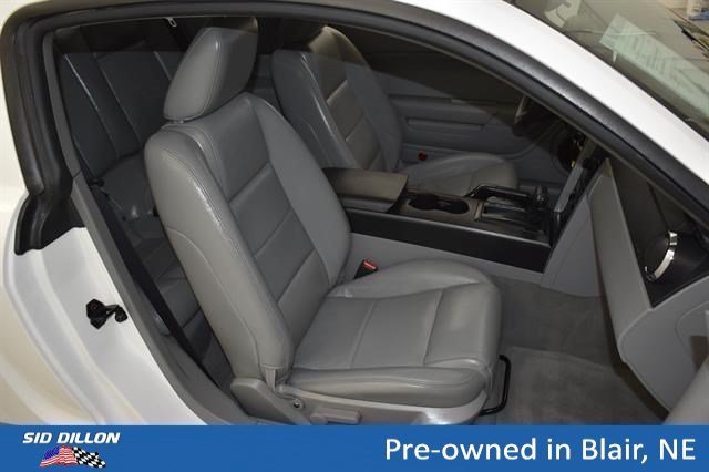 Used 2005 Performance White Ford Premium image 5