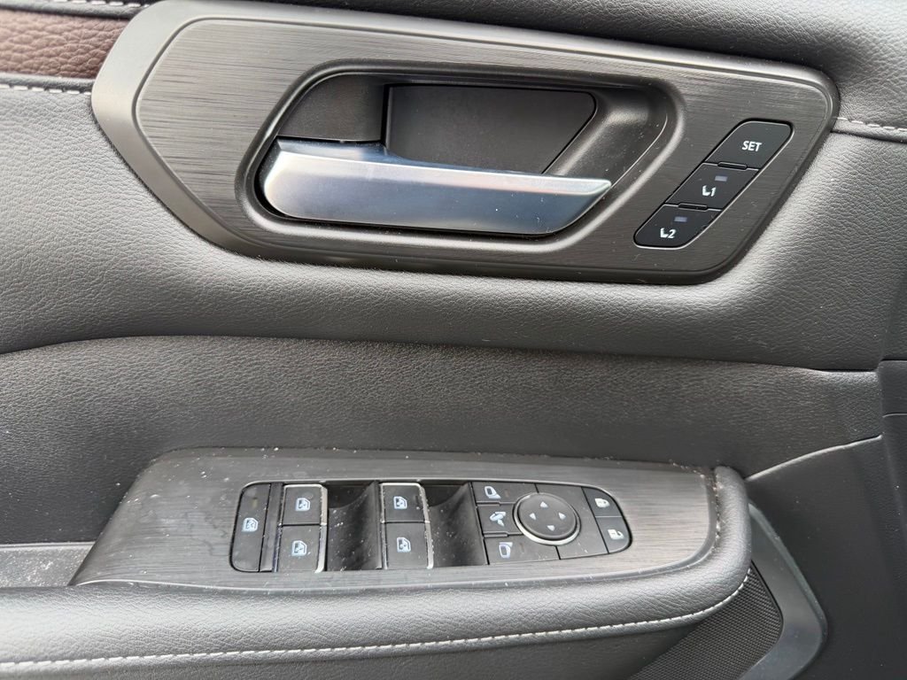 Used 2025 Black Nissan Platinum Reserve image 11