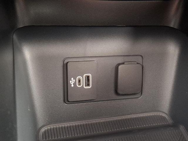 New 2026 Agate Black Metallic Ford ST-Line image 37