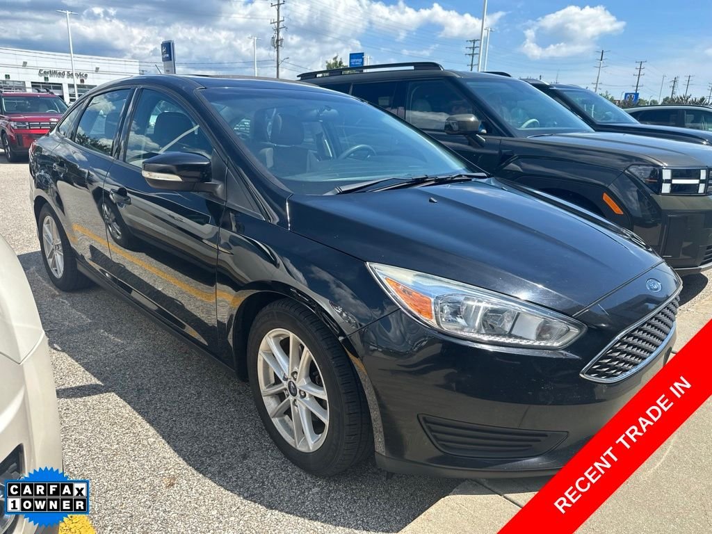Used 2016 Black Ford SE image 3