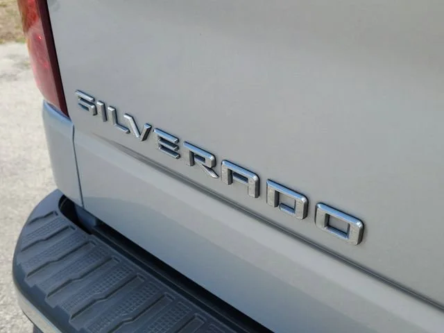 2022 Chevrolet Silverado 1500 LT - Photo 8