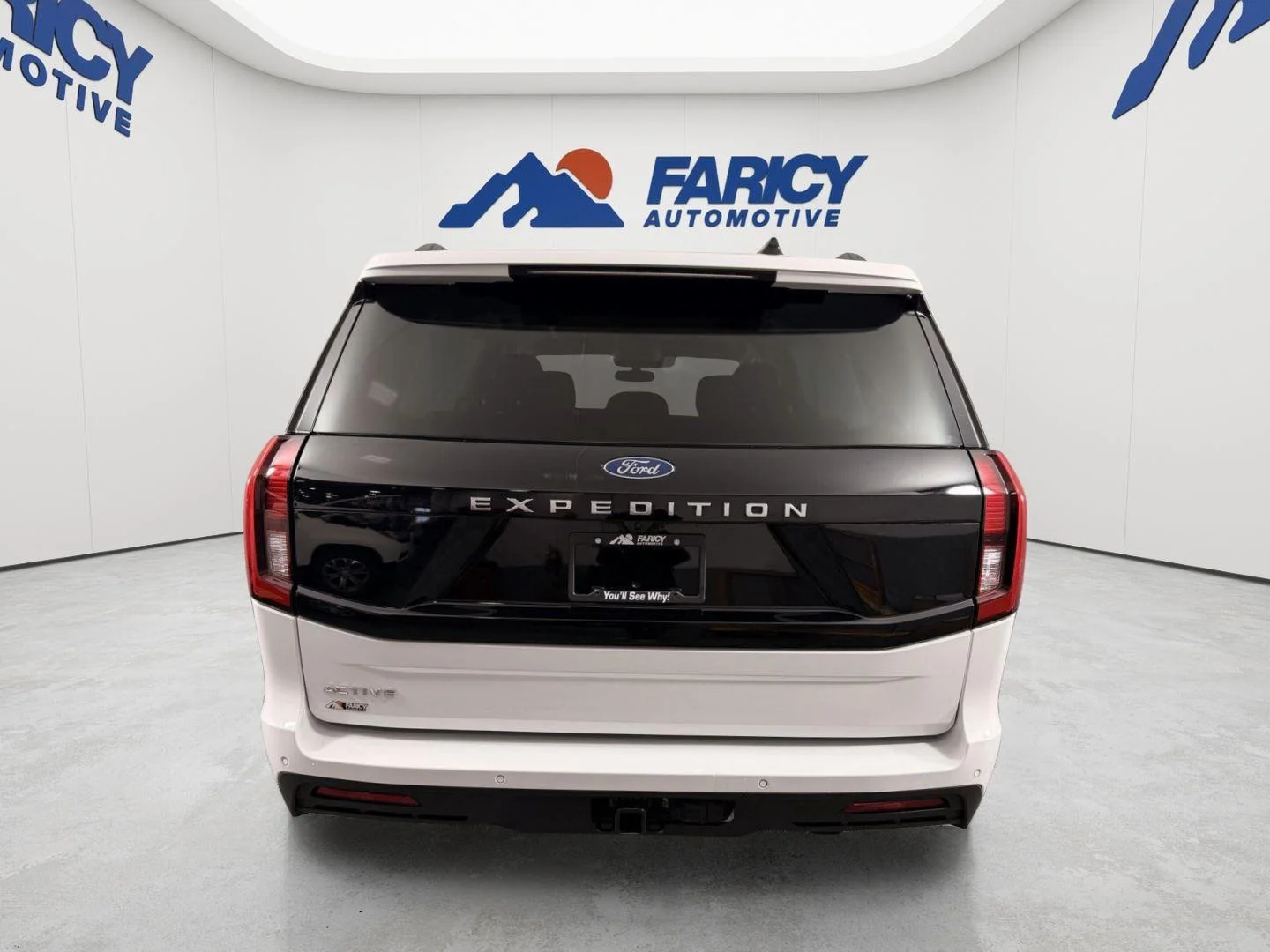 Used 2025 Oxford White Ford Active image 4
